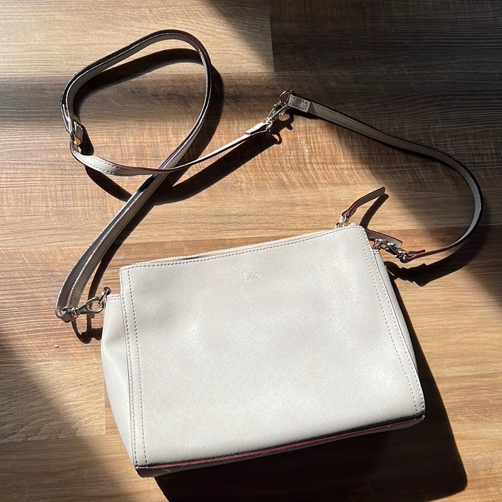 Lo & Sons Cream Crossbody Bag